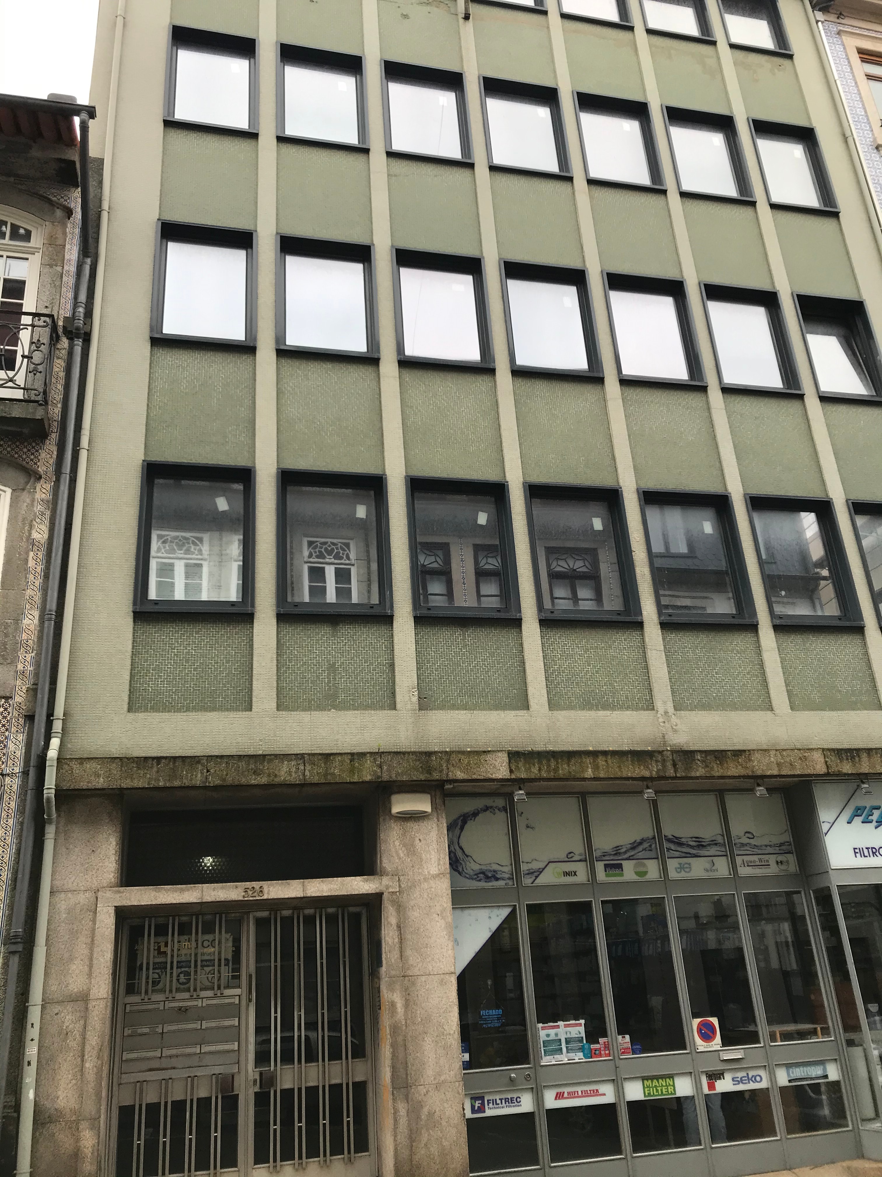 Reabilitação de edifício - Rua do Almada 526 - Porto - Image 4