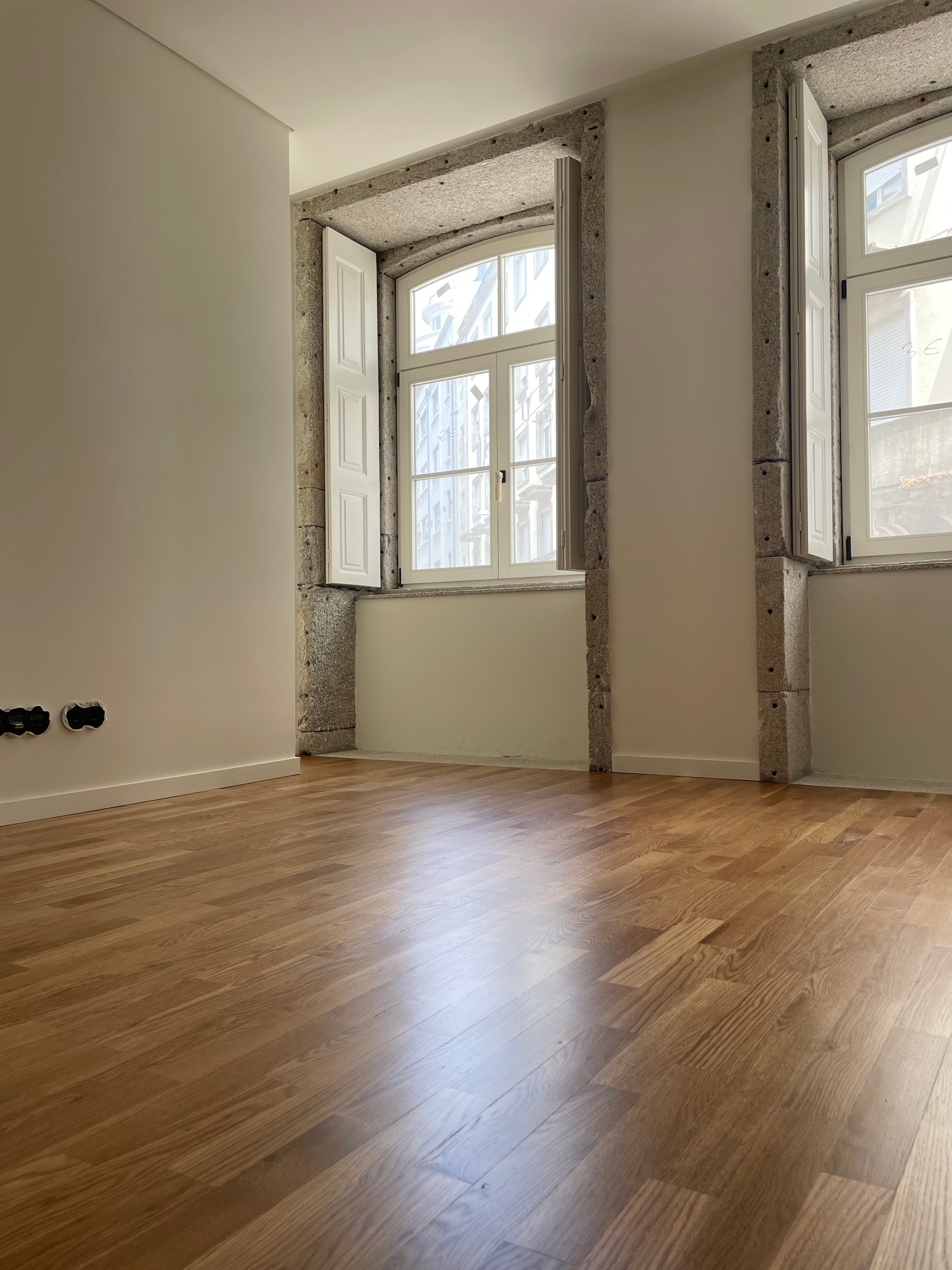 Reabilitação e alteração de edifício - Rua do Almada 247 - Porto