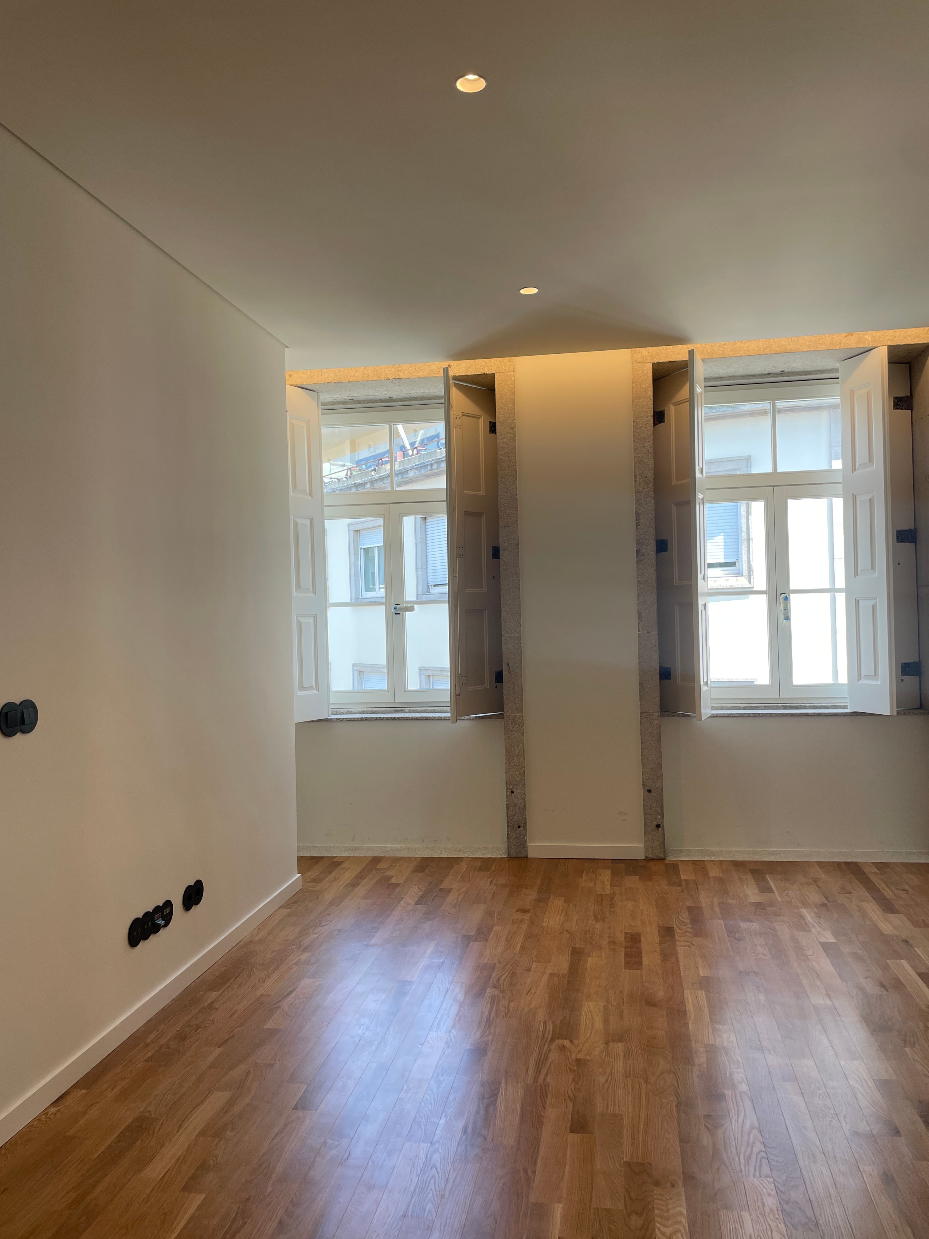 Reabilitação e alteração de edifício - Rua do Almada 247 - Porto - Image 4