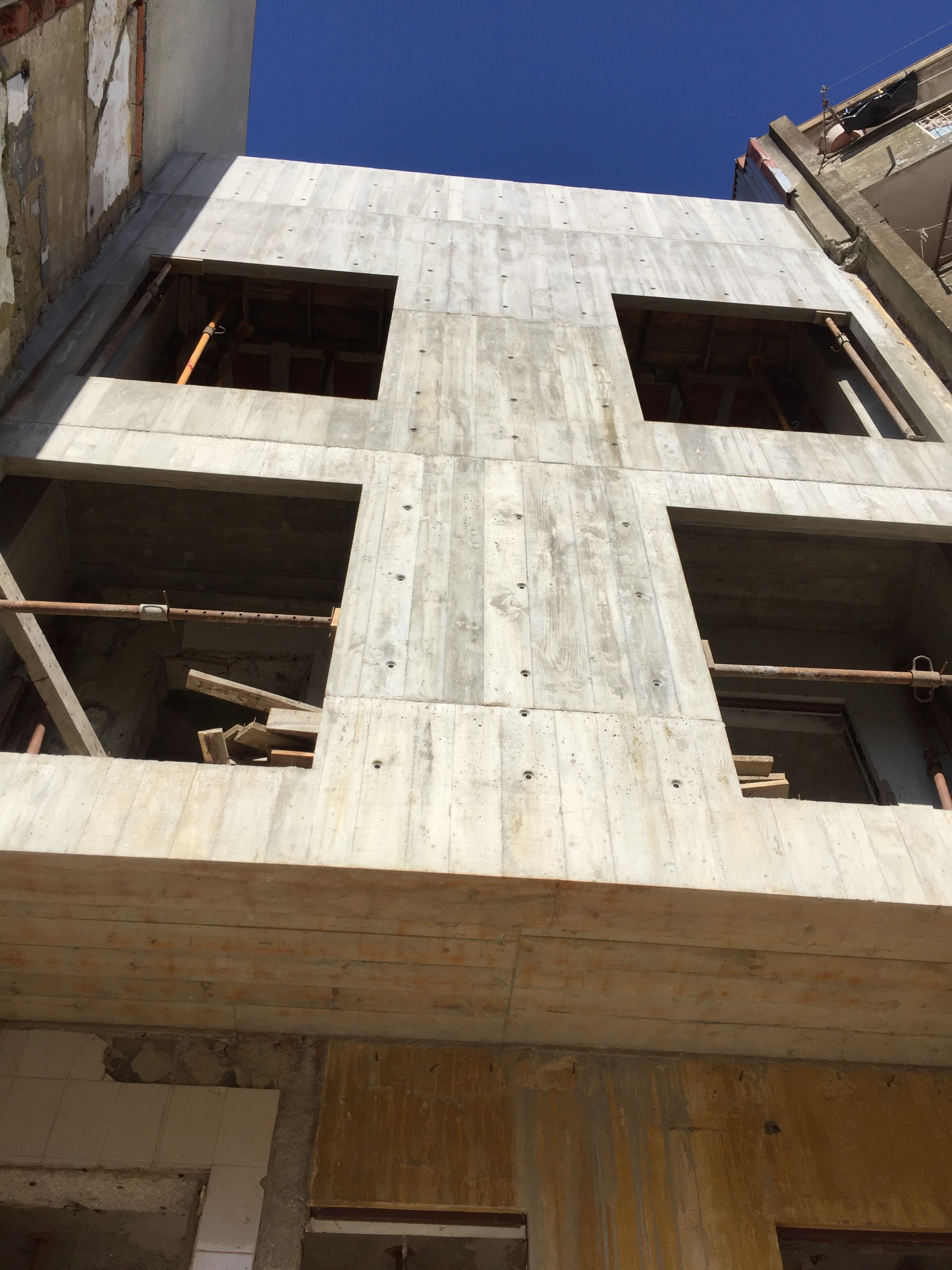 Reabilitação e alteração de edifício - Rua do Geres - Porto - Image 8